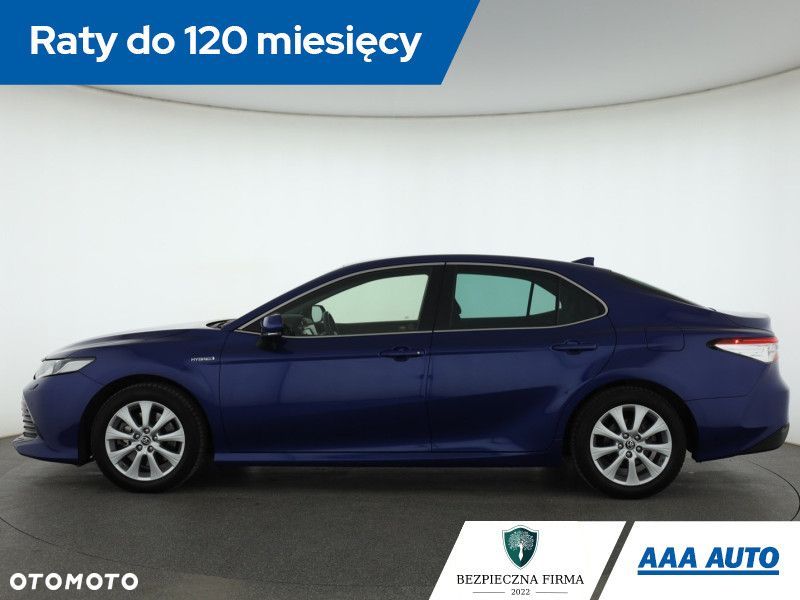 Toyota Camry - 4