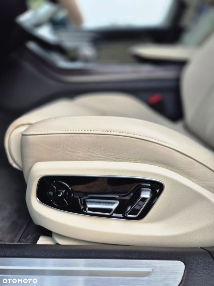 Audi A8 L 55 TFSI mHEV Quattro Tiptr - 13