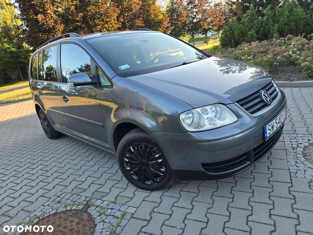 Volkswagen Touran 1.6 FSI - 24