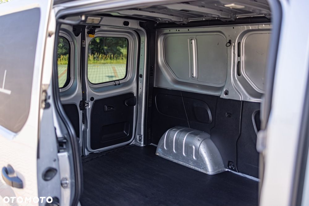Renault Trafic - 28
