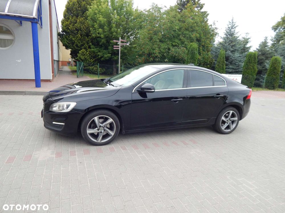 Volvo S60 D4 Drive-E Momentum - 3