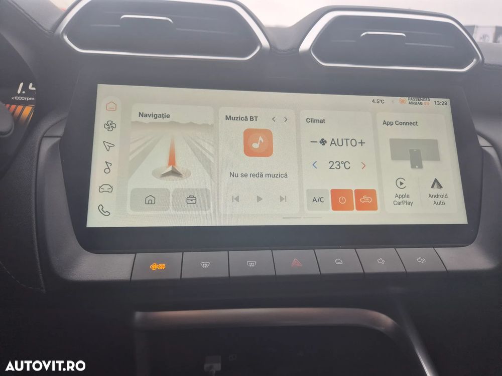 MG ZS HEV 1.5 GSI AT Exclusive - 15