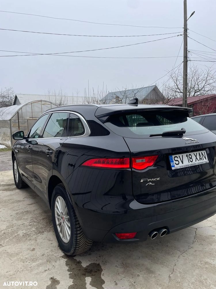Jaguar F-Pace 20d R-Sport - 12