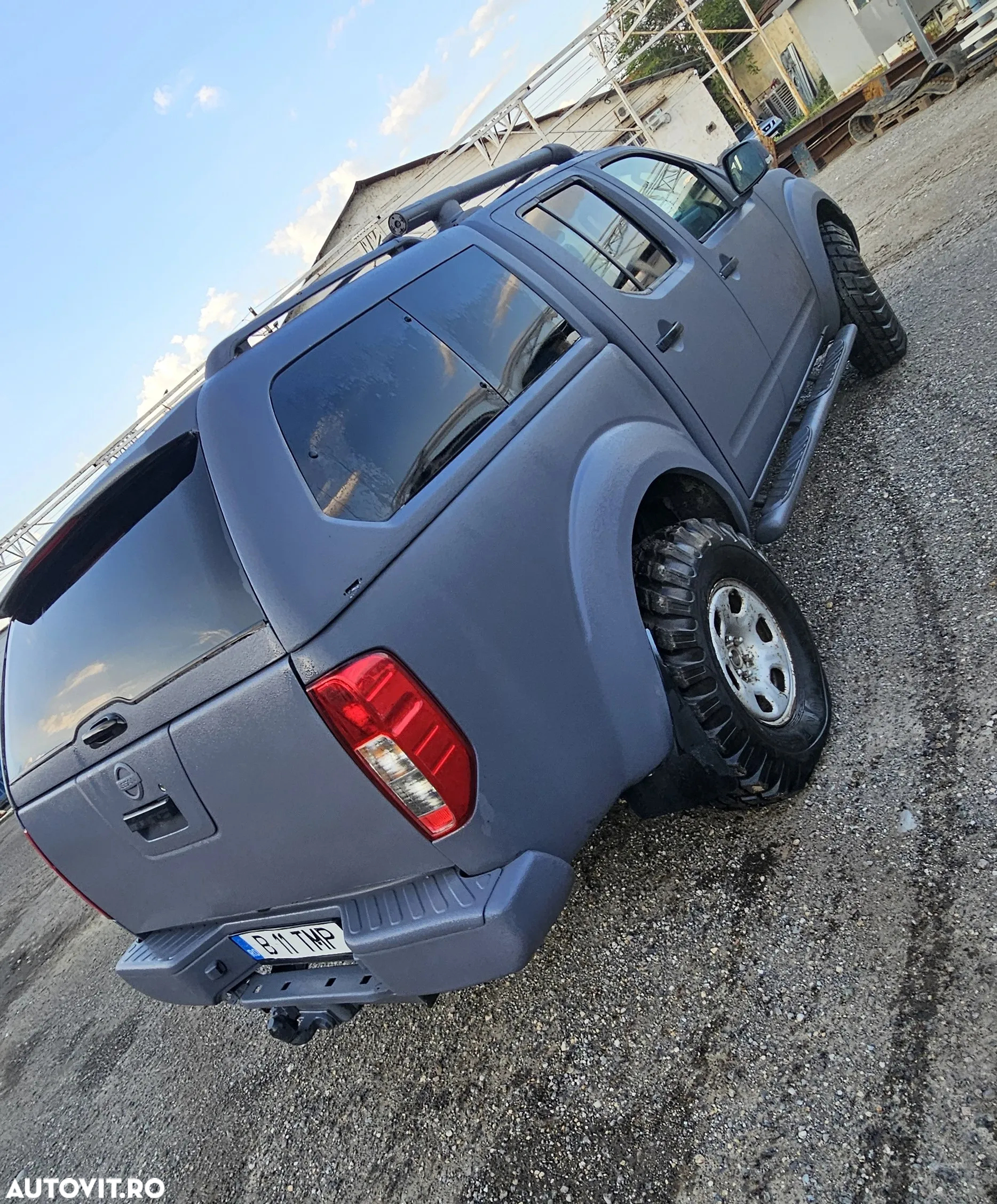Nissan Navara 2.5 dCi DPF 4X4 Double Cab LE - 3
