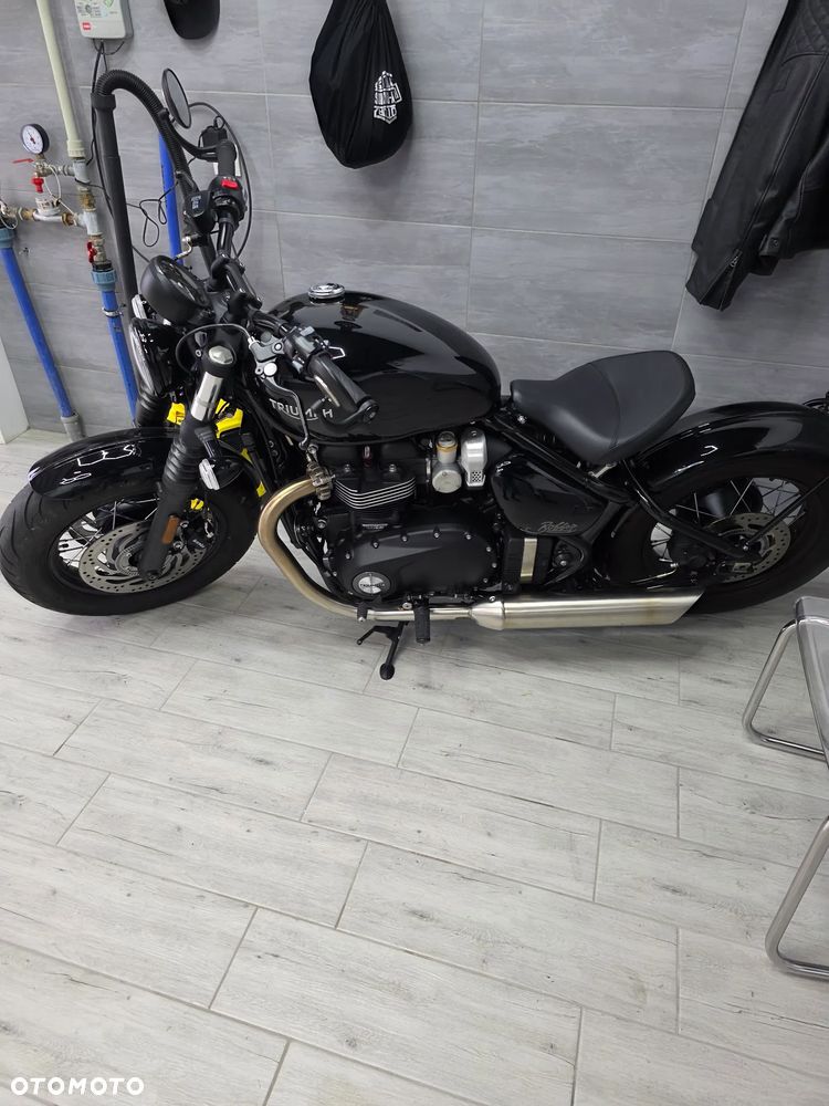 Triumph Bonneville Bobber - 7