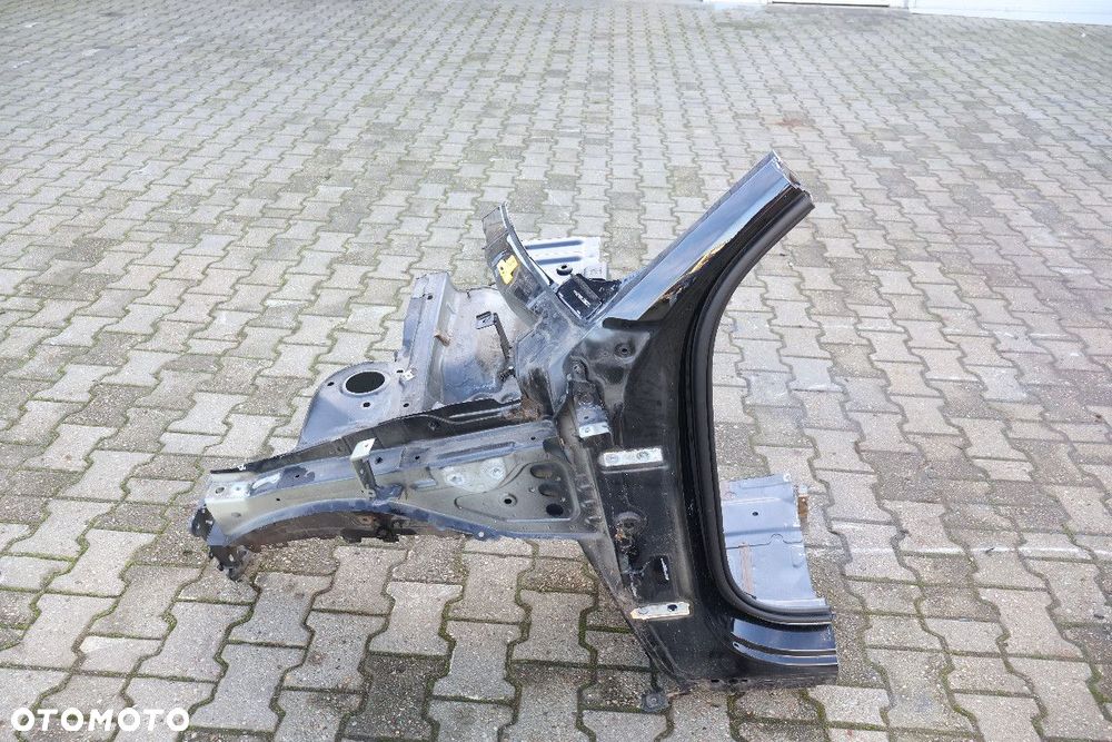 VOLVO XC40 ĆWIARTKA LEWA PRZÓD '019