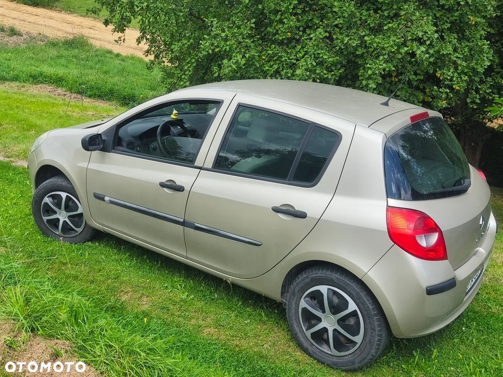 Renault Clio 1.2 16V Dynamique - 3