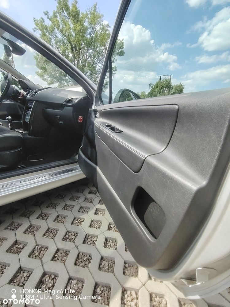 Peugeot 207 150 Turbo Sport - 32