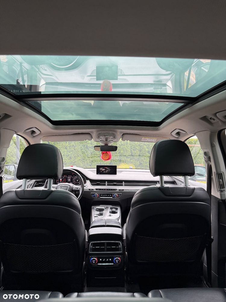 Audi Q7 - 11