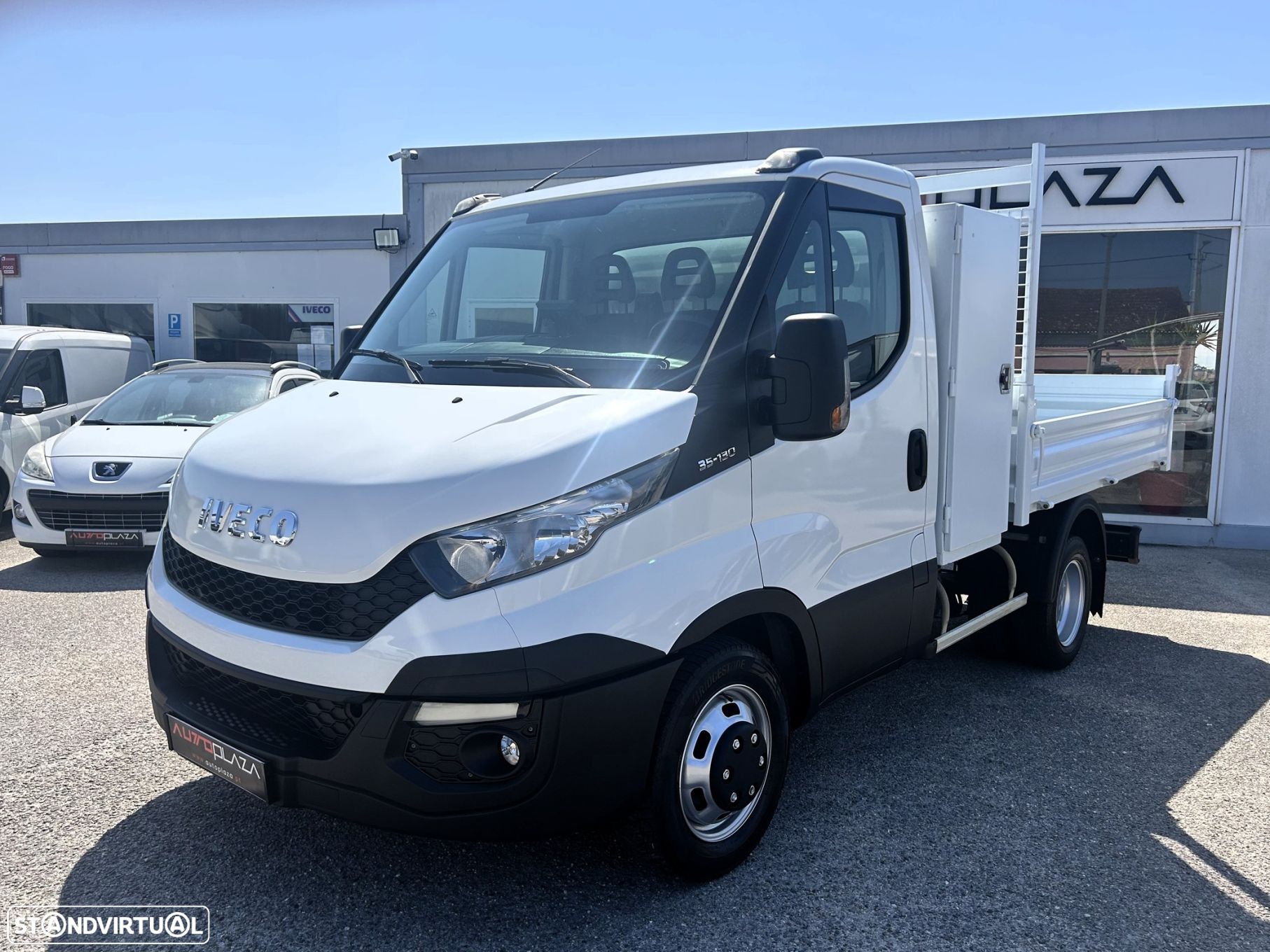 Iveco Daily 35C13 RODADO DUPLO BASCULANTE - 1