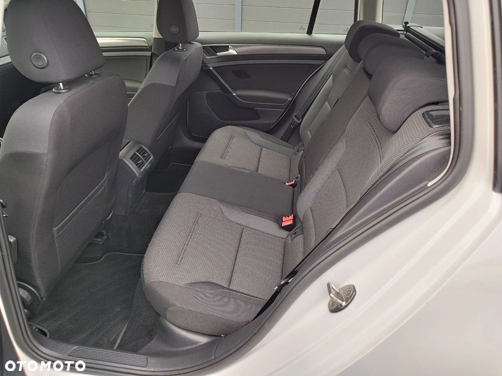 Volkswagen Golf Variant 2.0 TDI (BlueMotion Technology) Comfortline - 24