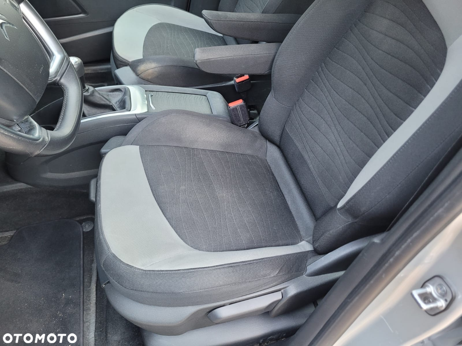 Citroën C4 Picasso e-HDi 115 Business Class - 29