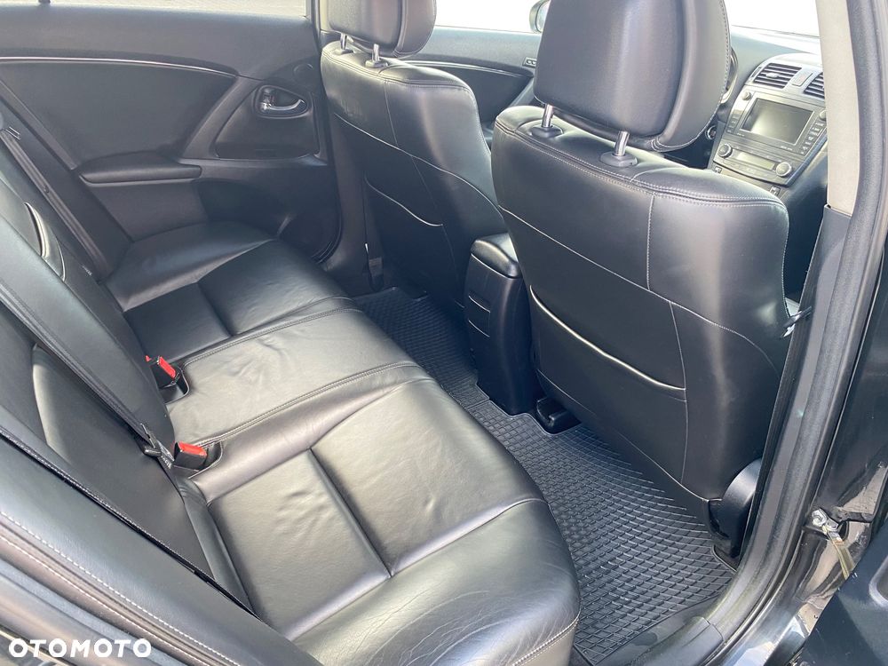 Toyota Avensis 2.2 D-4D Prestige - 26