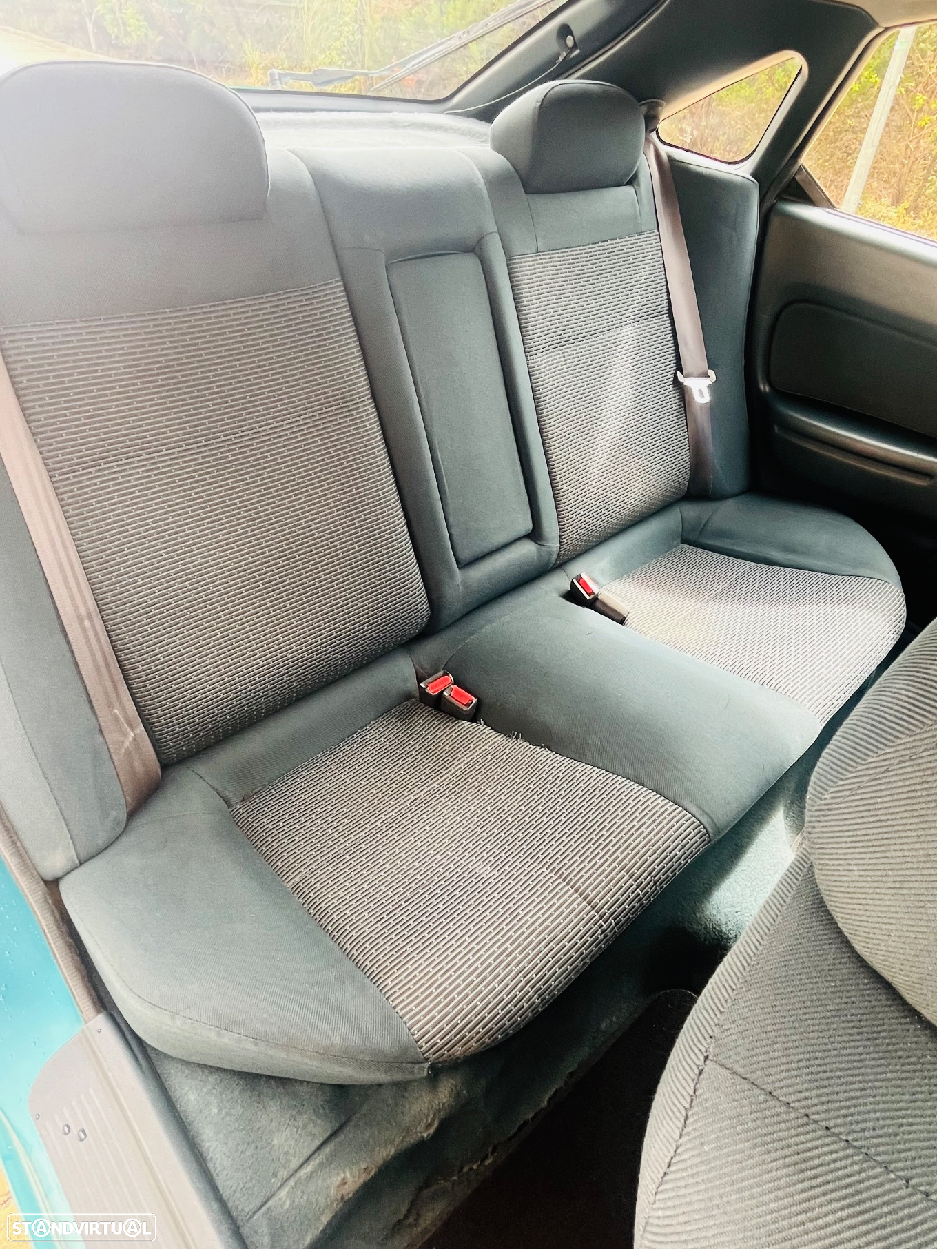 Mazda 323 F 1.5 - 52