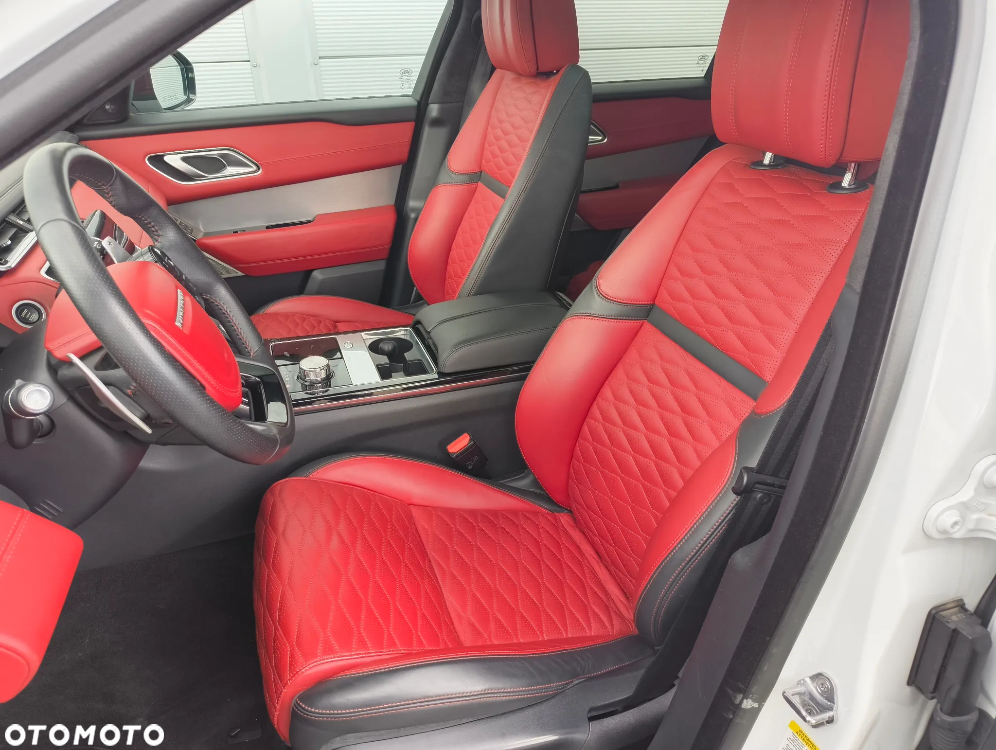 Land Rover Range Rover Velar 5.0 V8 S/C SV AB Dynamic - 13