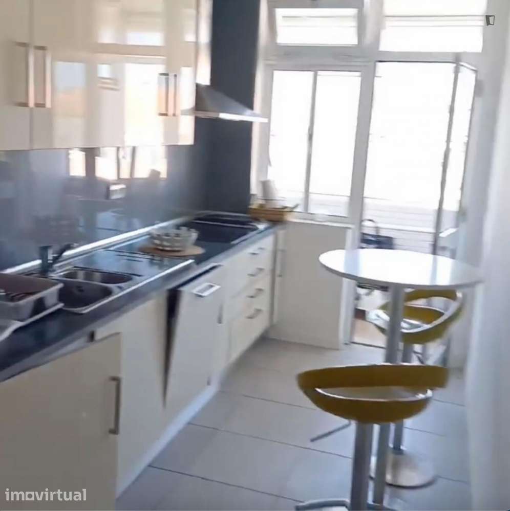 Quarto - localizado em Paranhos Porto - Grande imagem: 5/12