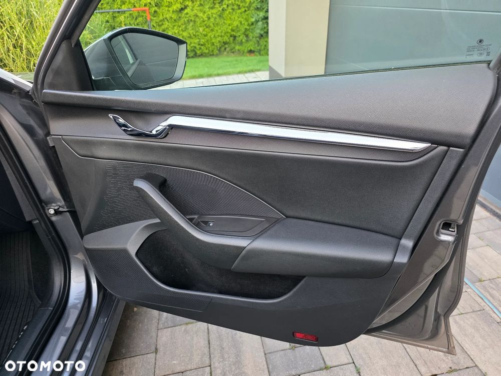 Skoda Octavia 2.0 TDI Style DSG - 22