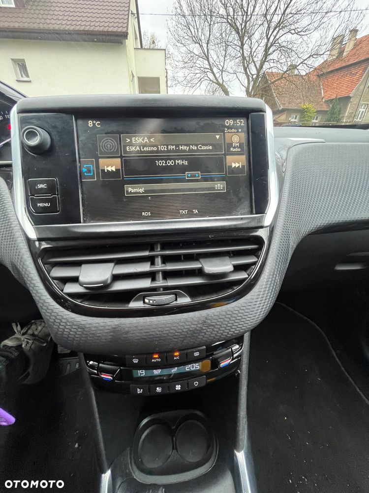 Peugeot 2008 1.6 e-HDi Active S&S - 32