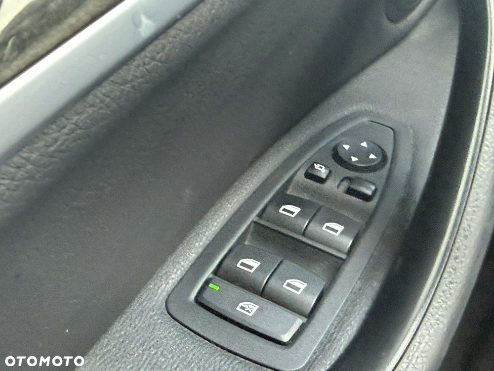 BMW X1 xDrive28i - 13