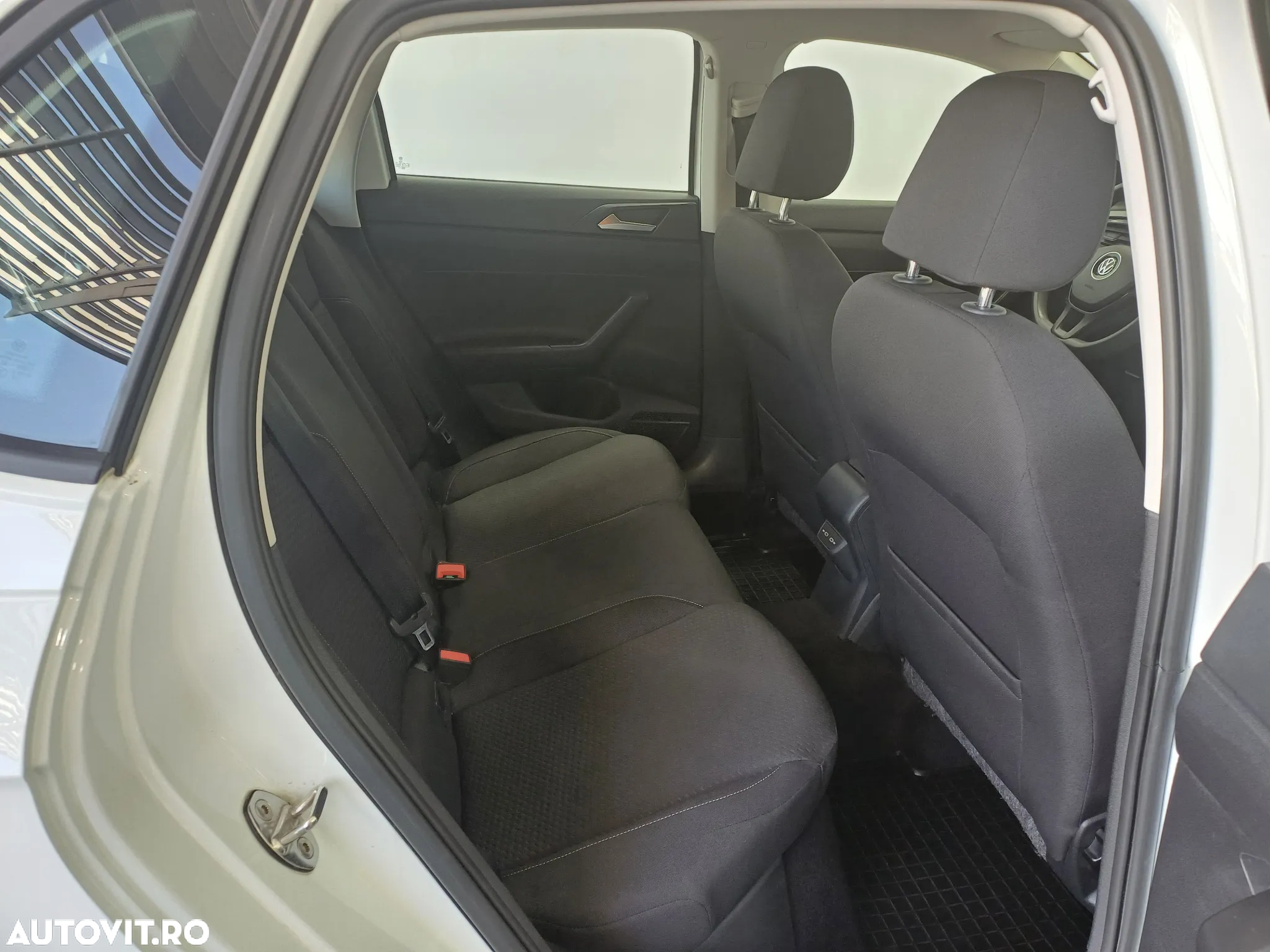 Volkswagen Polo - 24