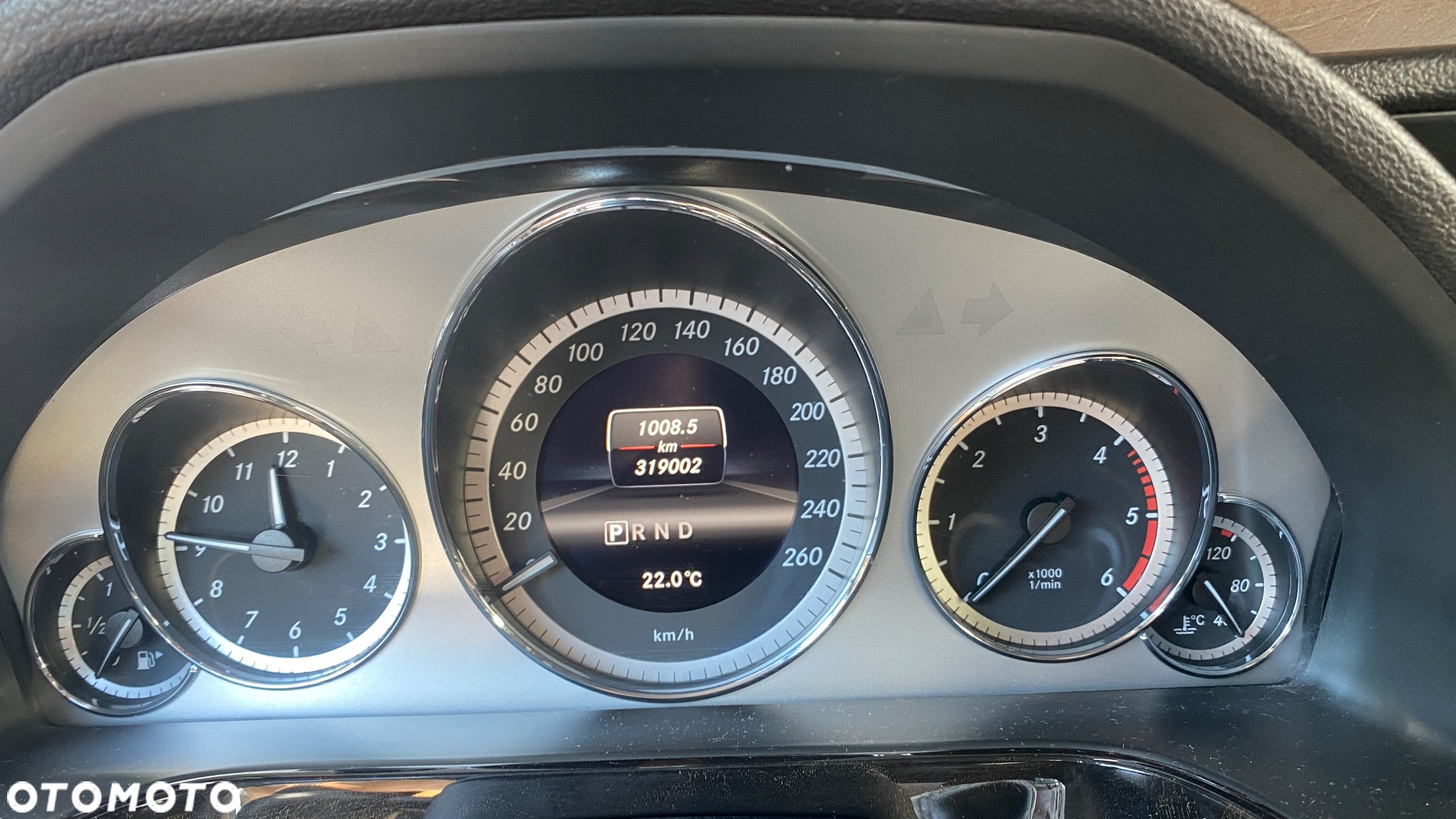 Mercedes-Benz Klasa E 300 CDI BlueEff Avantgarde - 17