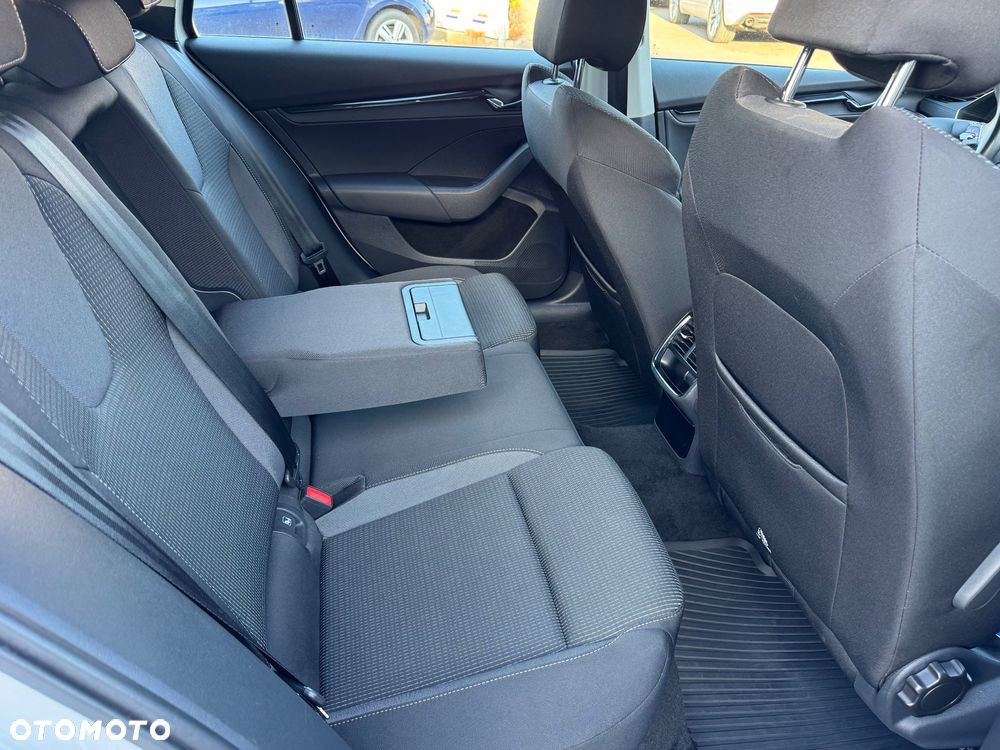 Skoda Octavia 2.0 TDI DSG 4x4 Style - 8