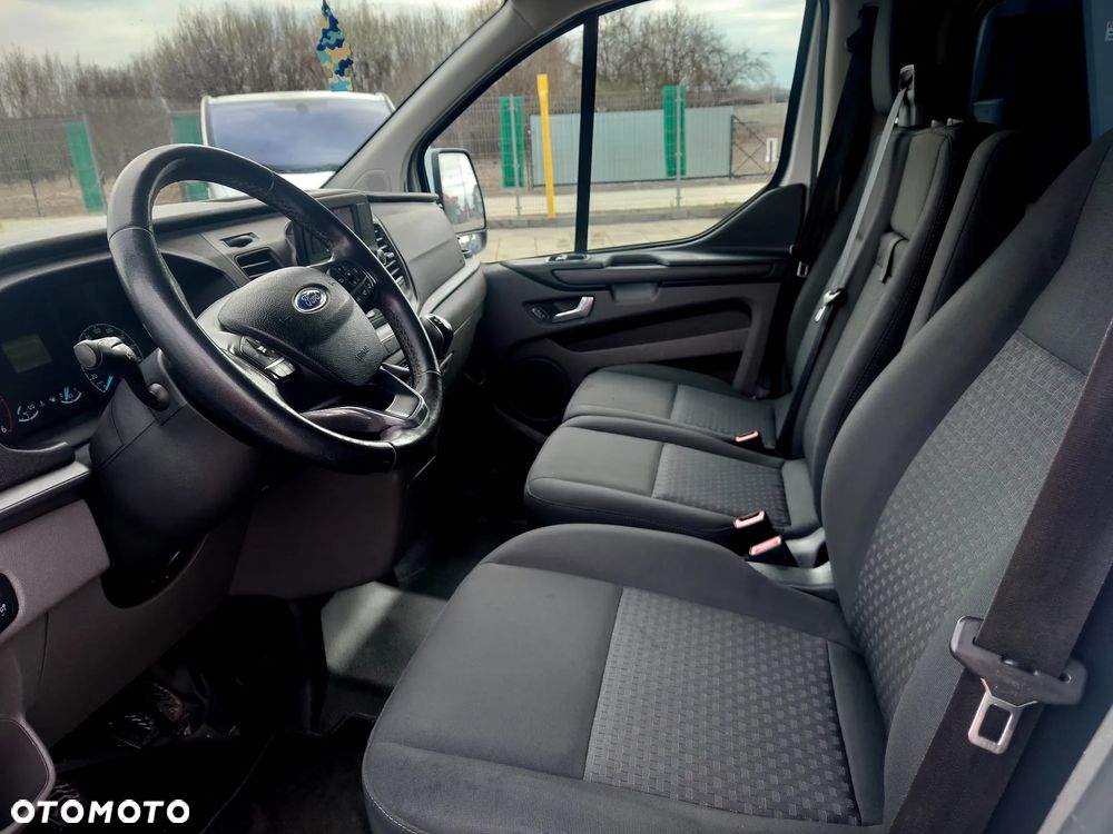 Ford Transit Custom 290 L2H1 Limited - 13