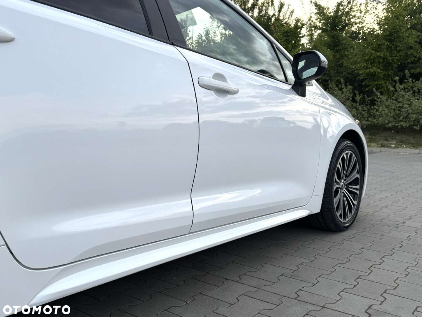 Toyota Corolla 1.8 Hybrid Active - 18