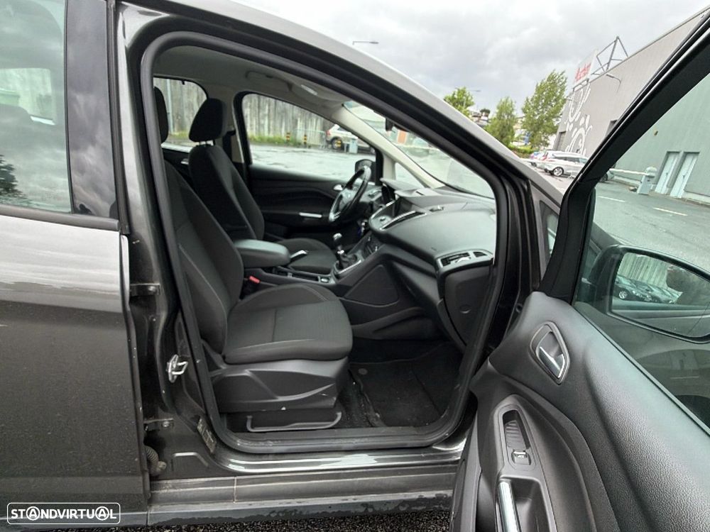Ford C-Max - 17
