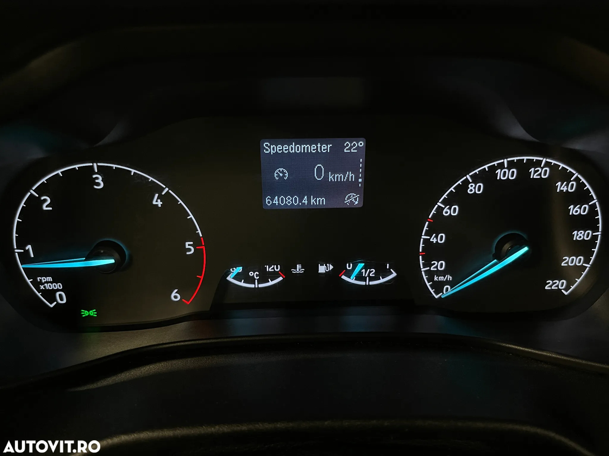 Ford Transit Connect - 16