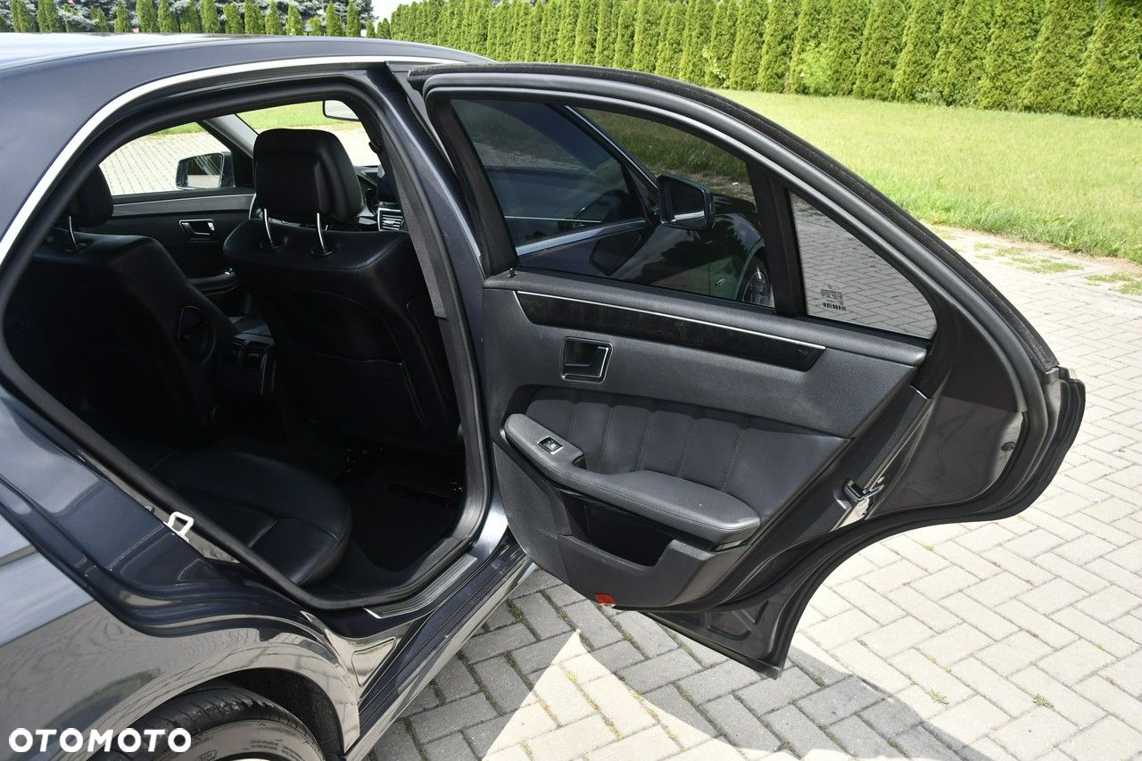 Mercedes-Benz Klasa E - 22