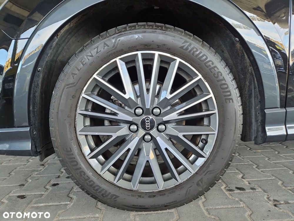 Audi Q3 Sportback - 28