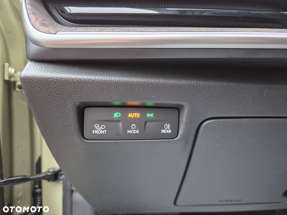 Skoda Superb 2.0 TDI SCR 4x4 L&K DSG - 24