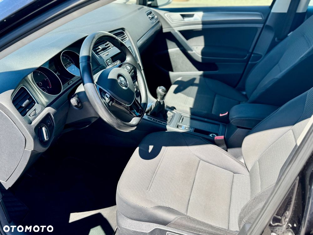 Volkswagen Golf 1.6 TDI DPF Comfortline - 14
