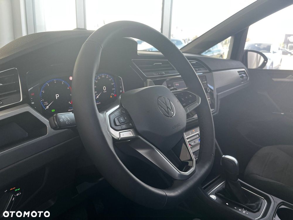 Volkswagen Touran - 13