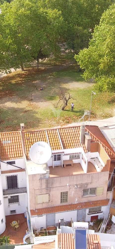 Moradia Histórica para recuperar, com piscina interior e  vista par... - Grande imagem: 3/40