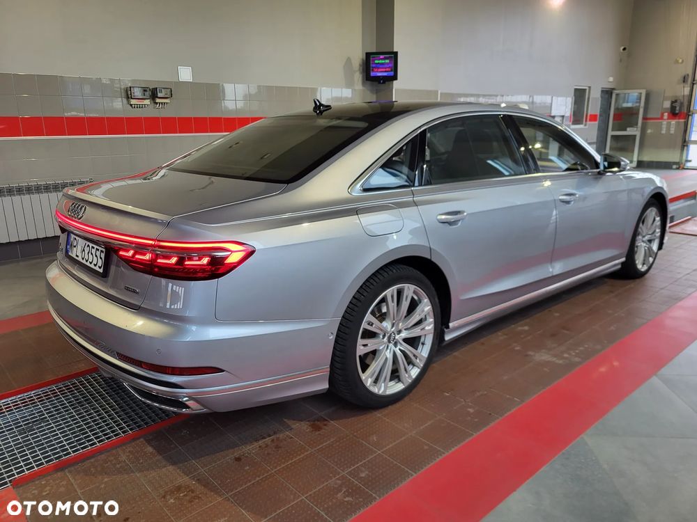 Audi A8 - 9