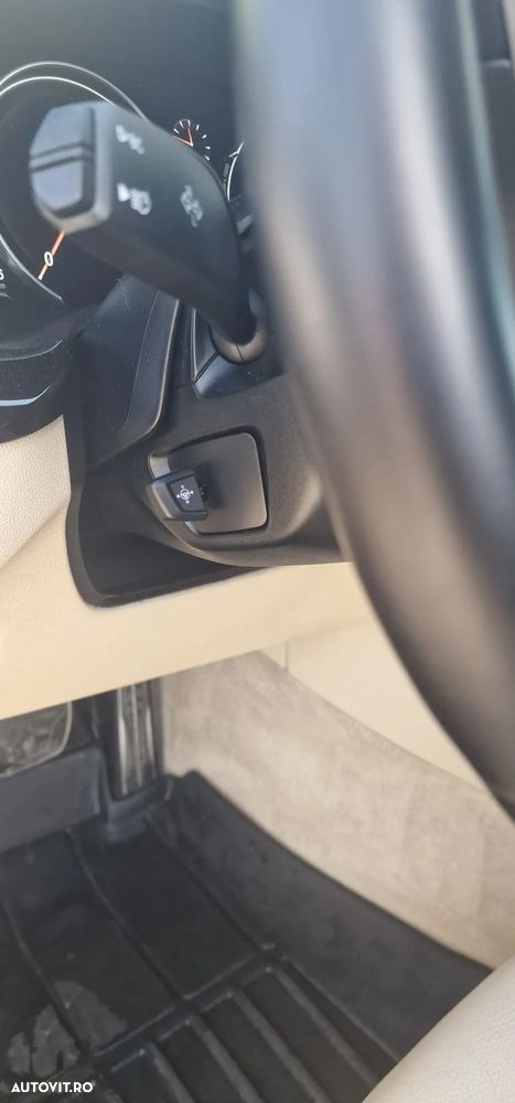 BMW Seria 5 520d xDrive AT - 14