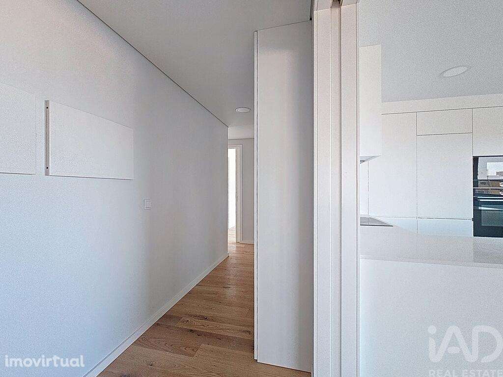 Apartamento T4 em Mafamude e Vilar do Paraíso de 138,00 m2 - Grande imagem: 2/11