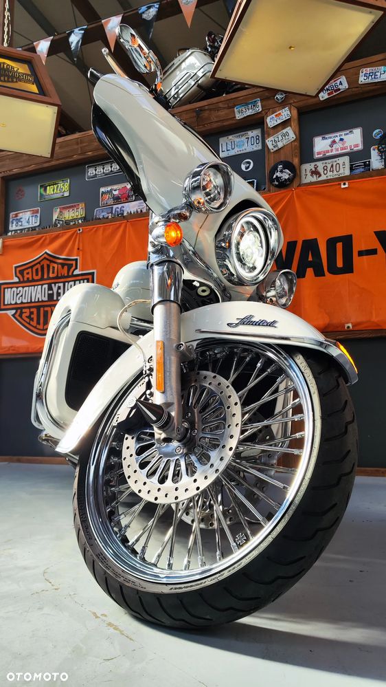 Harley-Davidson Touring Ultra Limited - 6