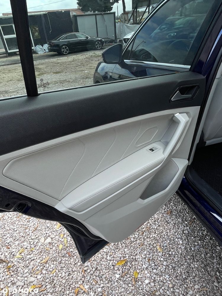 Volkswagen Tiguan - 16