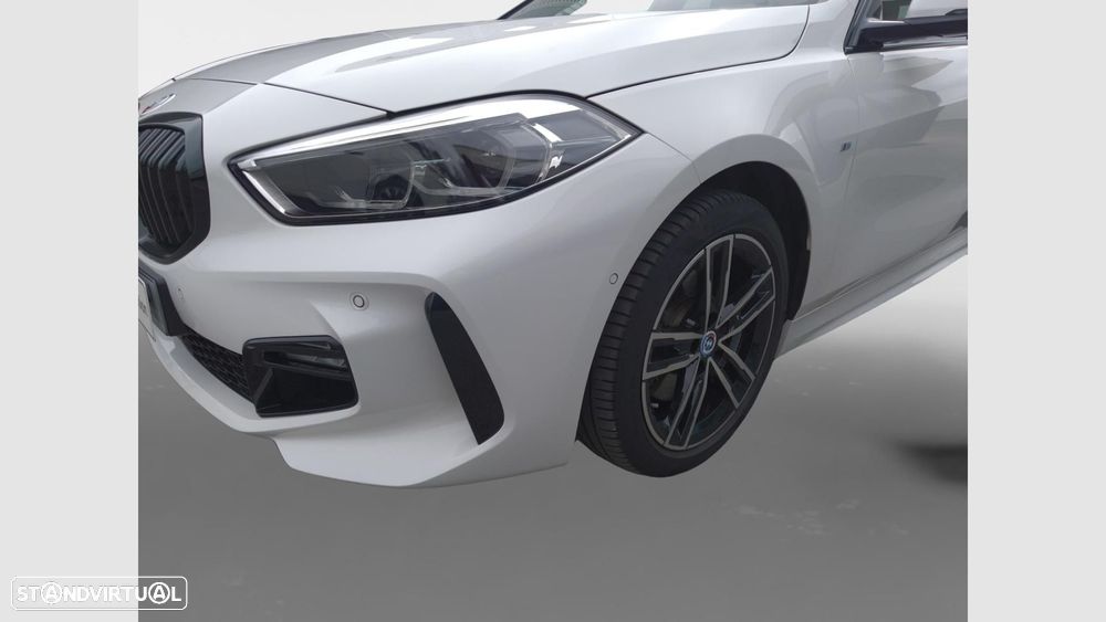 BMW 116 d Pack 50 anos M Auto - 16