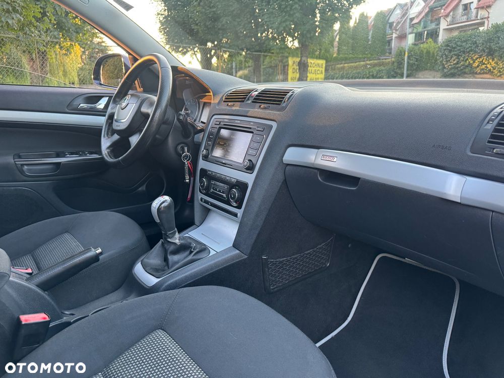 Skoda Octavia Combi 2.0 TDI DPF Scout 4x4 - 25