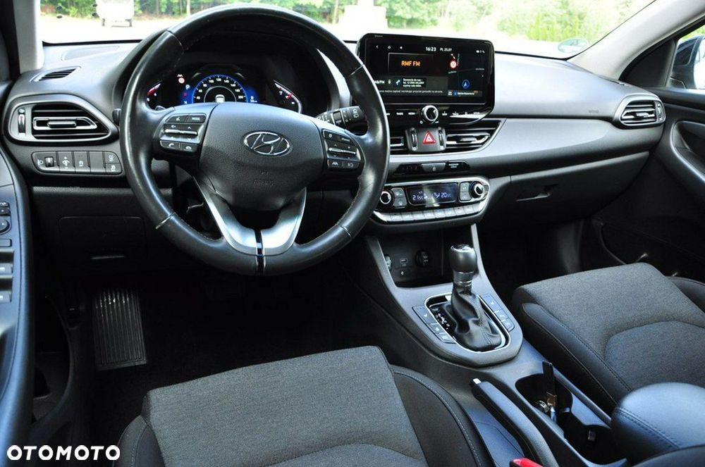 Hyundai i30 1.6 CRDI DCT Select - 37