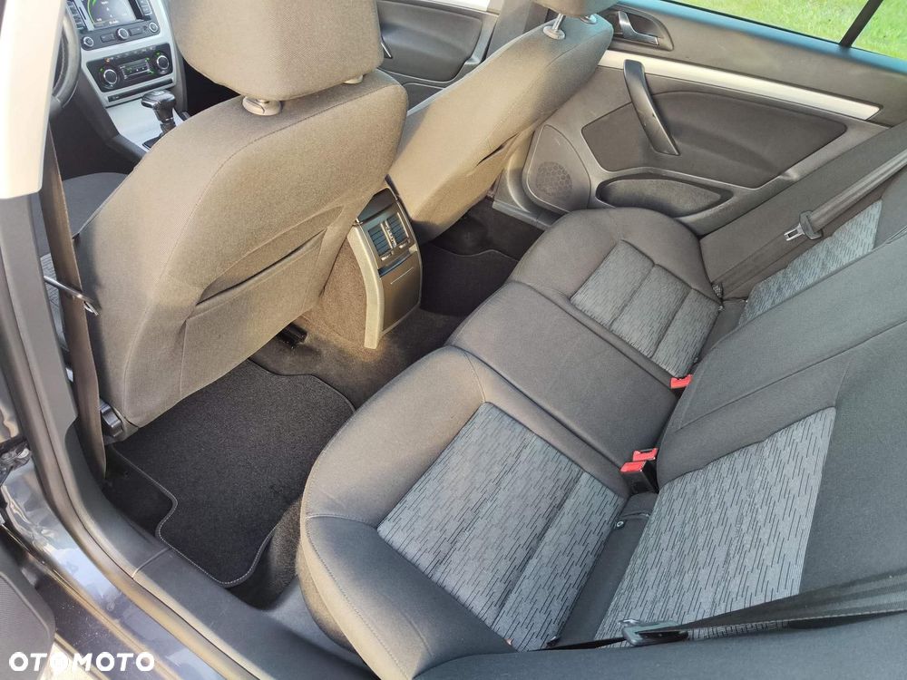 Skoda Octavia 1.6 TDI Ambition DSG - 6