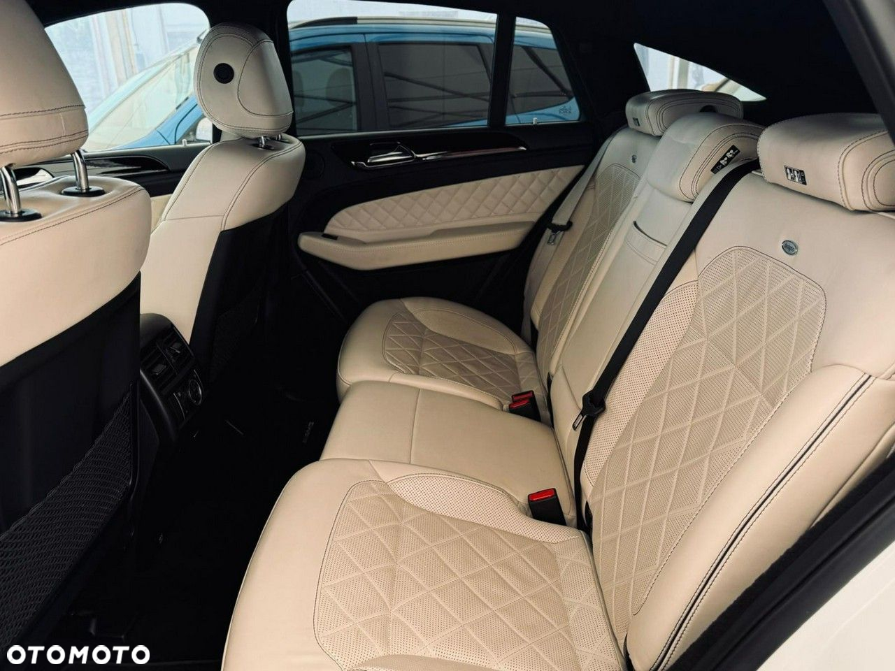 Mercedes-Benz GLE - 27
