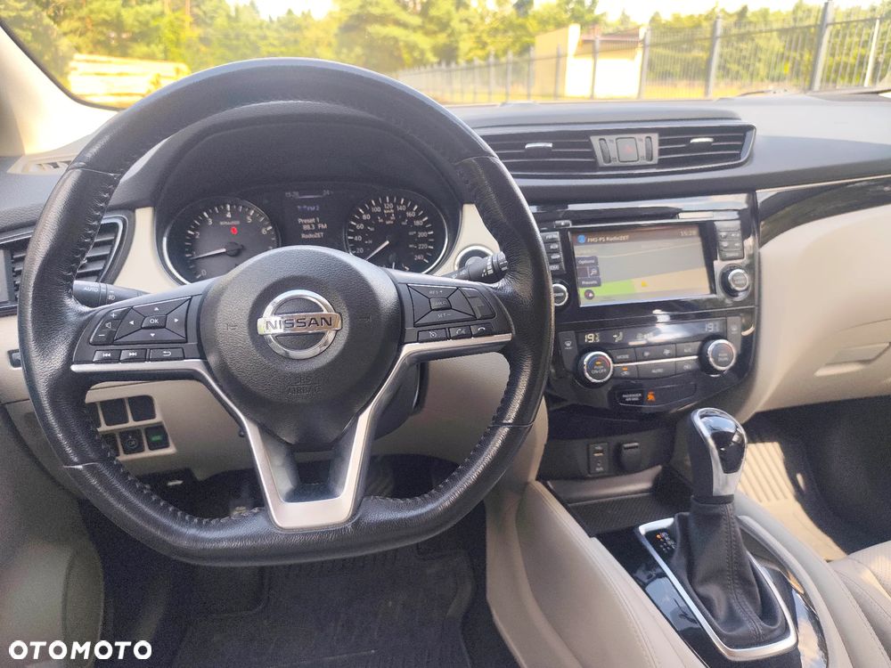Nissan Qashqai 2.0 4x4 Tekna CVT - 22