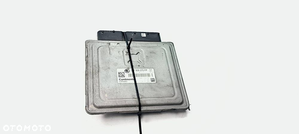 KOMPUTER SILNIKA ECU SKODA RAPID 03F906070FP - 2