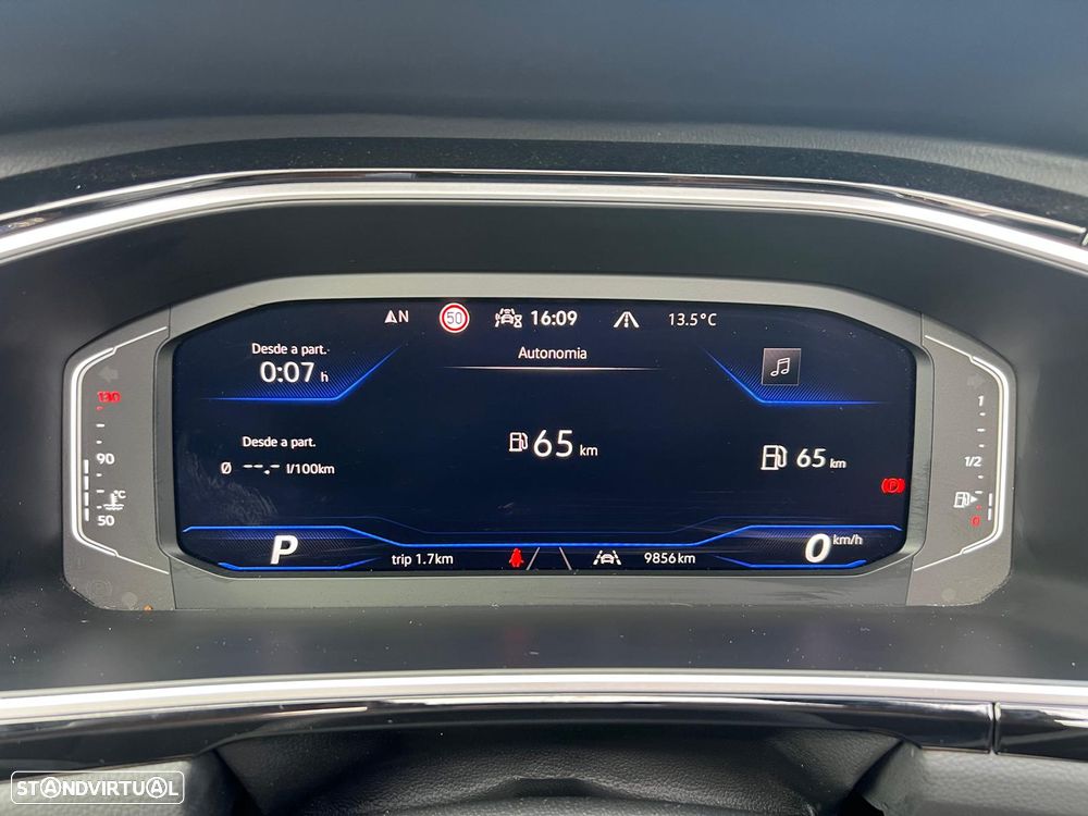 VW T-Roc 1.5 TSI R-Line DSG - 23