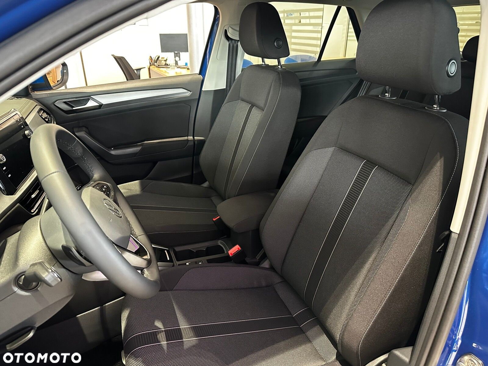 Volkswagen T-Roc - 18
